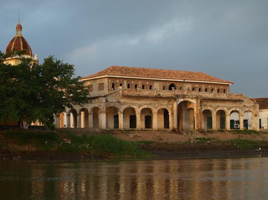 Plaza De Mercado