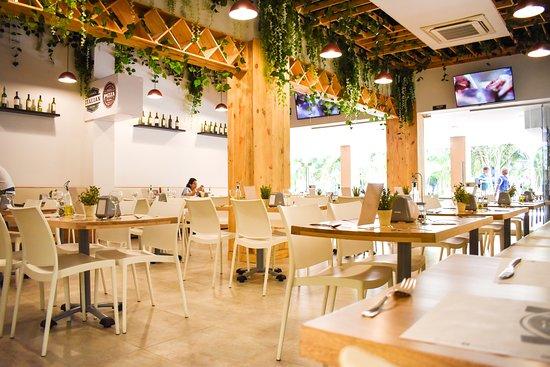 Italiatto Pizza & Pastas