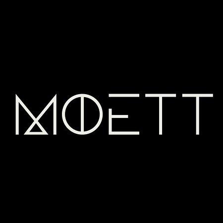 Moett Club